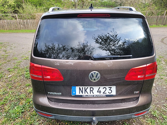 Volkswagen Touran Cross 4 of 5
