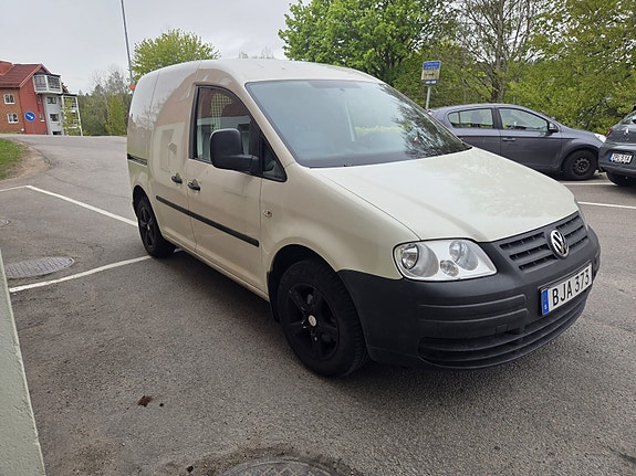 Volkswagen Caddy 2 of 5