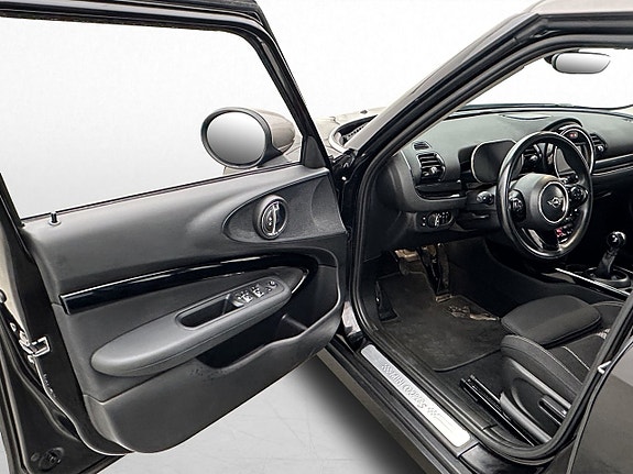 MINI Clubman Cooper SD 10 of 29