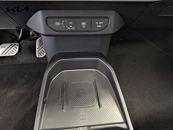 Kia EV4 13 of 17
