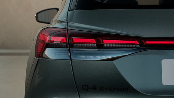 Audi Q4 e-tron 7 of 11