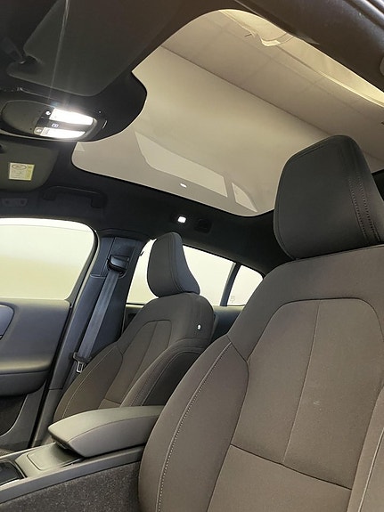 Volvo C40 10 of 14