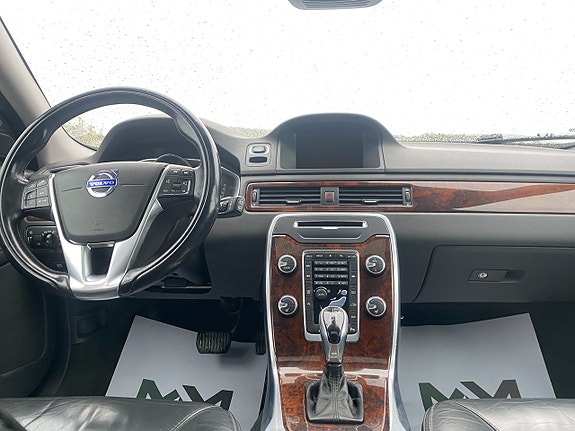 Volvo XC70 9 of 13