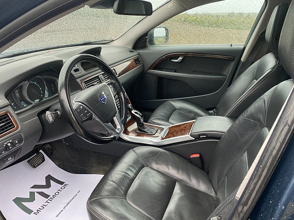Volvo XC70 12 of 13