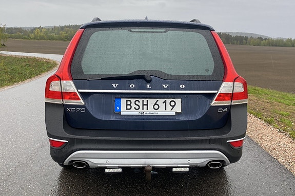 Volvo XC70 4 of 5