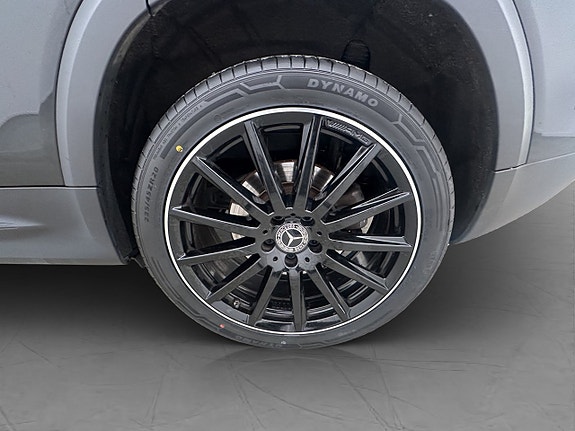 Mercedes-Benz GLB200 d 29 of 30