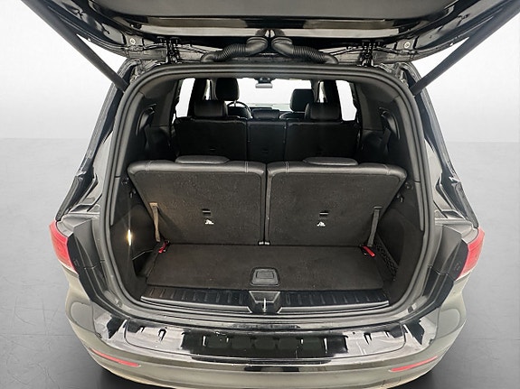 Mercedes-Benz GLB200 d 8 of 30