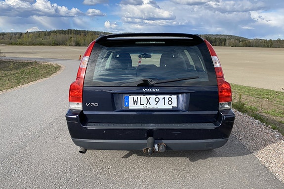 Volvo V70 4 of 5