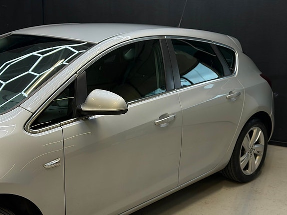 Opel Astra 14 of 22