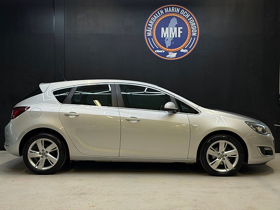 Opel Astra 2 of 5