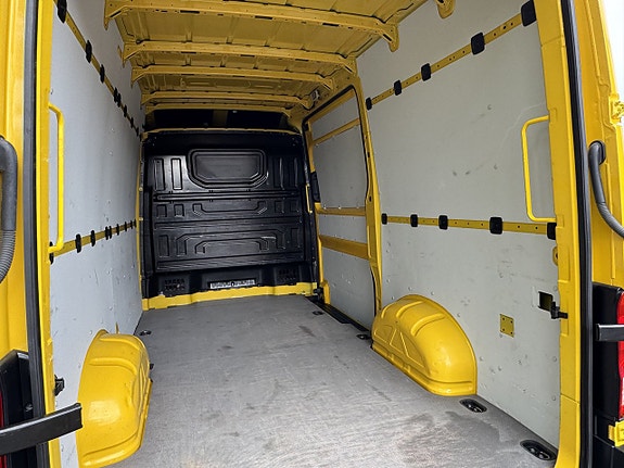 Volkswagen Crafter 17 of 20