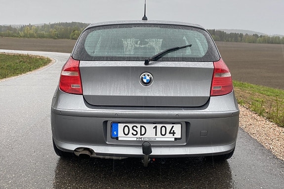 BMW 116i 4 of 5