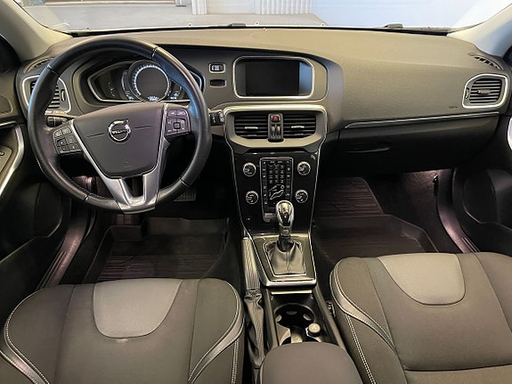 Volvo V40 5 of 6