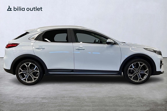 Kia XCeed 7 of 26