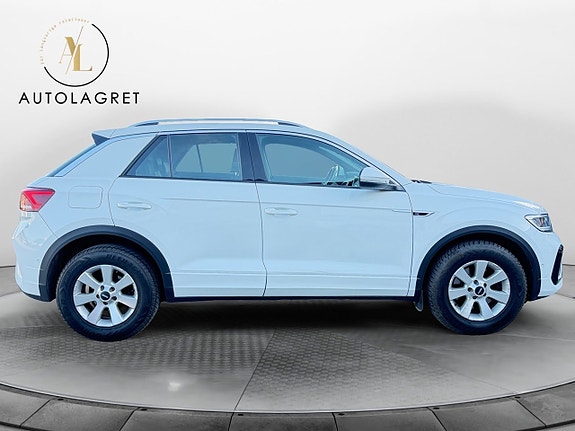 Volkswagen T-Roc 7 of 16