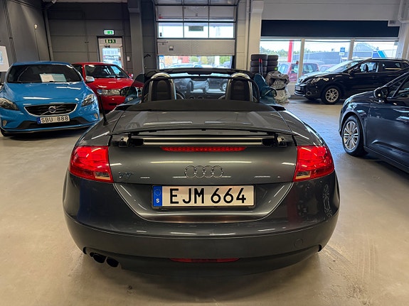 Audi TT 6 of 23