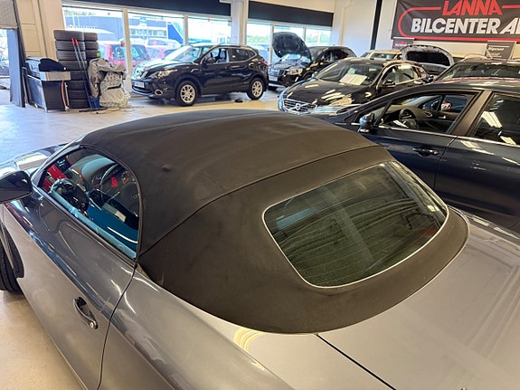 Audi TT 3 of 5