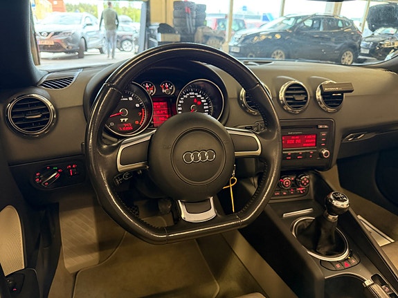 Audi TT 13 of 23