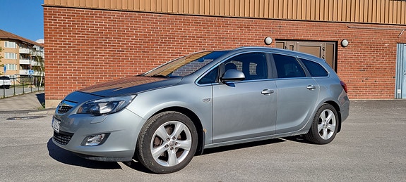 Opel Astra 2 of 5