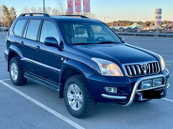 Toyota Land Cruiser 3 of 30