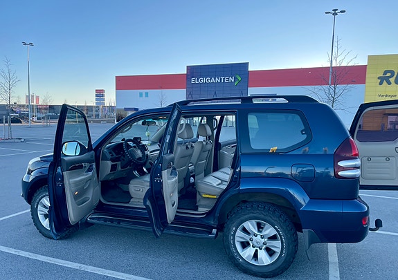 Toyota Land Cruiser 16 of 30