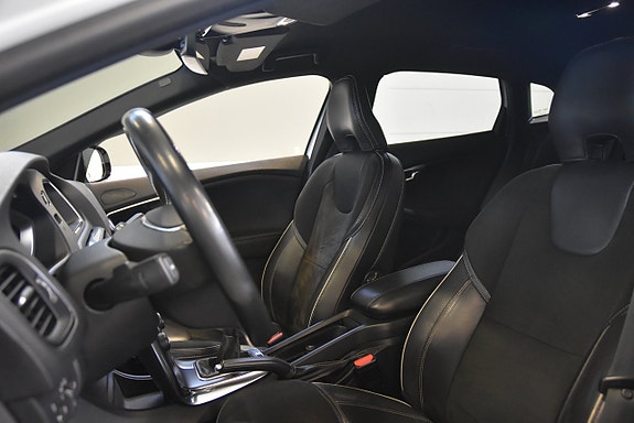 Volvo V40 7 of 15
