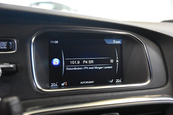 Volvo V40 11 of 15