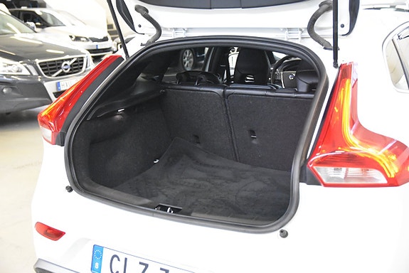 Volvo V40 15 of 15