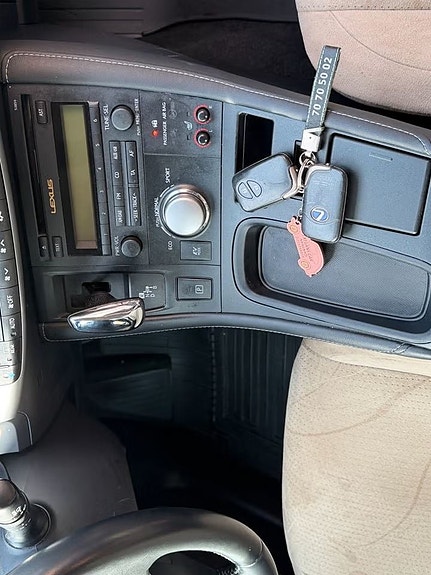 Lexus CT200h 7 of 10