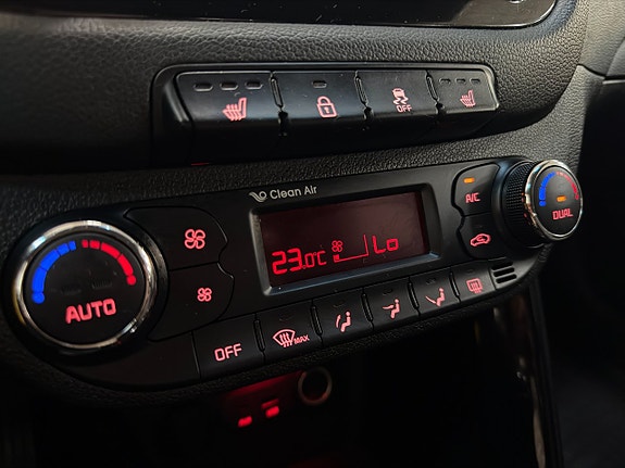 Kia Ceed 10 of 21