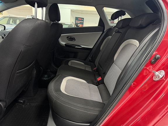 Kia Ceed 15 of 21