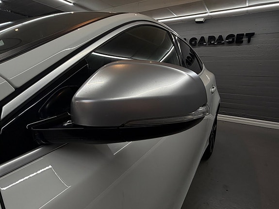 Volvo V40 22 of 24