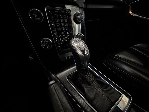 Volvo V40 14 of 24