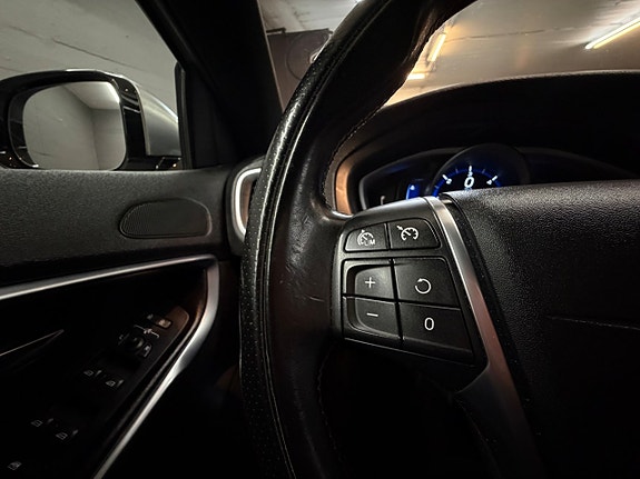 Volvo V40 20 of 24