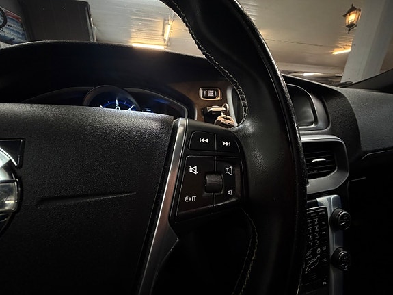 Volvo V40 19 of 24
