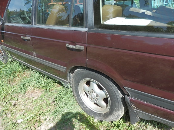 Land Rover Range Rover 3 of 5