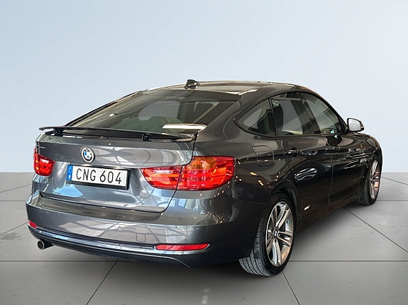 BMW 320d 6 of 19