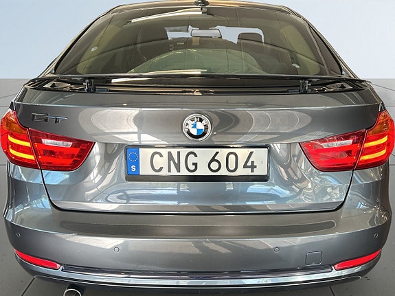 BMW 320d 12 of 19