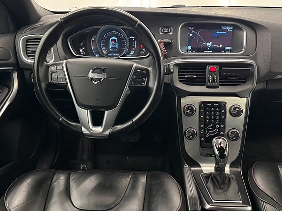 Volvo V40 Cross Country 15 of 20