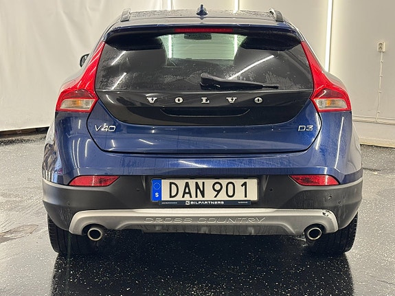 Volvo V40 Cross Country 4 of 20