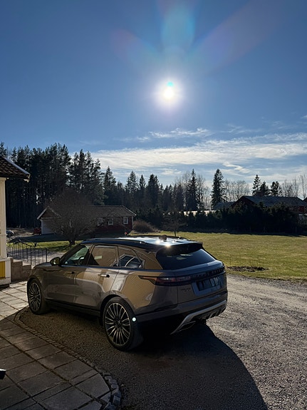 Land Rover Range Rover Velar 3 of 5