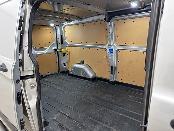 Ford Transit Custom 14 of 26
