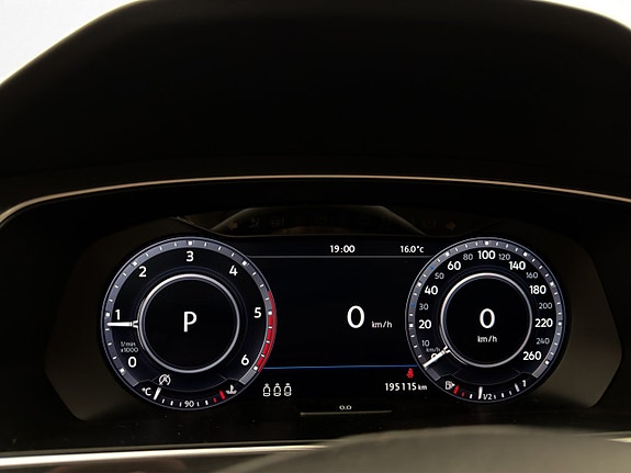 Volkswagen Tiguan 16 of 30