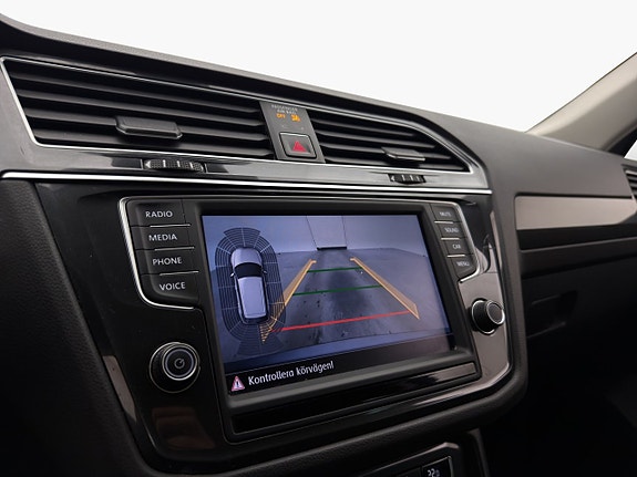 Volkswagen Tiguan 18 of 30