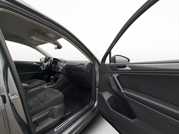 Volkswagen Tiguan 23 of 30