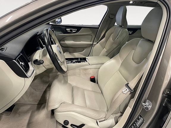Volvo V60 9 of 23