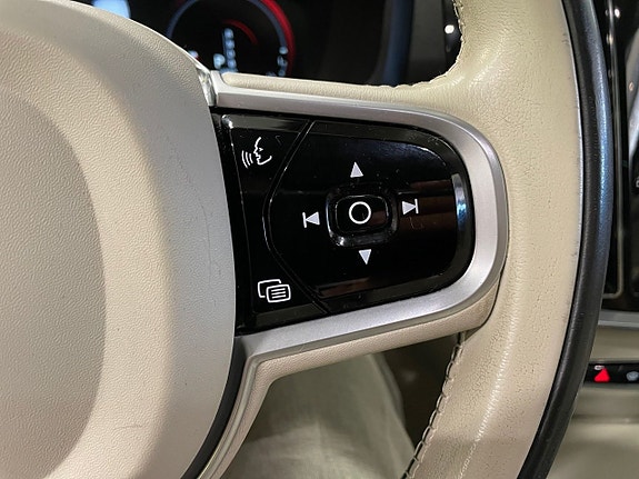 Volvo V60 22 of 23