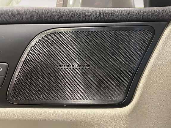 Volvo V60 20 of 23