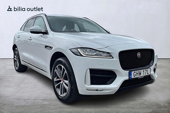 Jaguar F-PACE 8 of 25