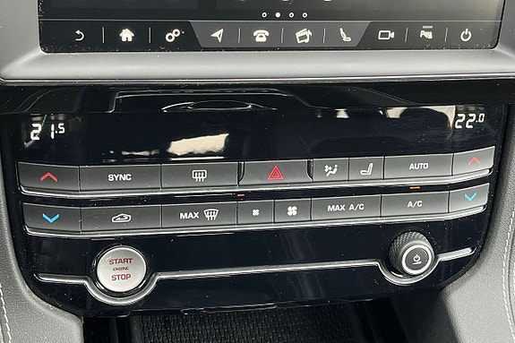 Jaguar F-PACE 18 of 25